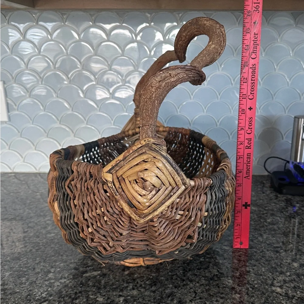 Vintage X LARGE Primitive Woven Melon Gathering Basket God’s Eye W Branch Handle